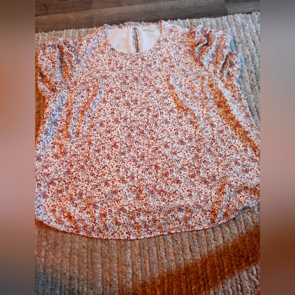 Loft Plus Floral top